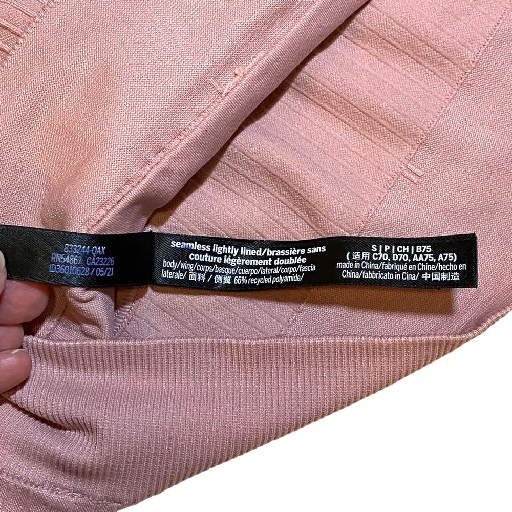 VICTORIAS SECRET PINK SEAMLESS LINED SPORTS BRA RACERBACK PINK S - Picture 9 of 11